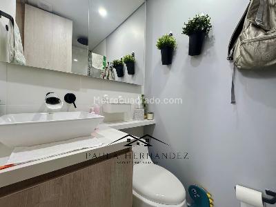 Apartamento de 3 alcobas en venta en Loma De Las Brujas, Envigado, 81 m² · foto 10 de 20