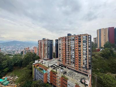 Apartamento de 3 alcobas en venta en Loma De Las Brujas, Envigado, 81 m² · foto 4 de 20