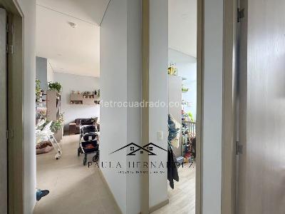 Apartamento de 3 alcobas en venta en Loma De Las Brujas, Envigado, 81 m² · foto 9 de 20