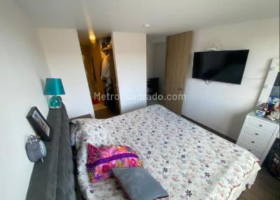 Apartamento de 3 alcobas en venta en Engativa Gran Granda, Bogotá, 69 m² · foto 11 de 19