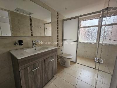 Casa en arriendo en La Esmeralda, Bogotá · foto 9 de 19