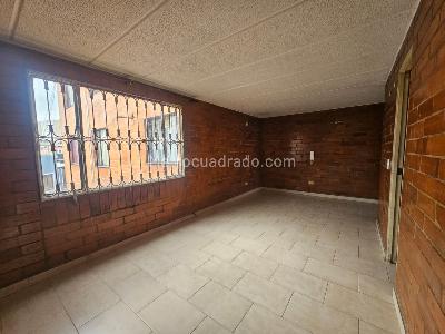 Apartamento de 3 alcobas en venta en Aures I Lagos De Suba, Bogotá, 52 m² · foto 3 de 17