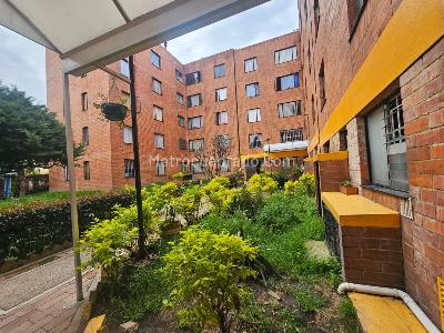 Apartamento de 3 alcobas en venta en Aures I Lagos De Suba, Bogotá, 52 m² · foto 16 de 17