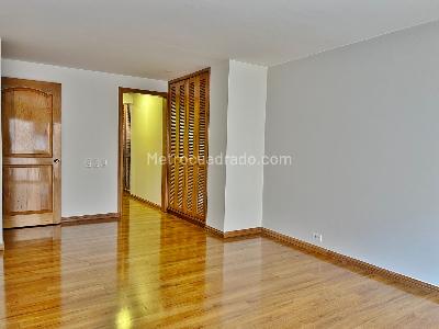 Apartamento de 3 alcobas en arriendo en Chico Cabrera, Bogotá, 165 m² · foto 10 de 15