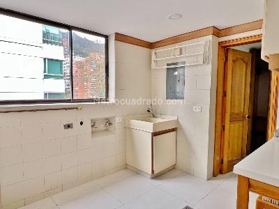 Apartamento de 3 alcobas en arriendo en Chico Cabrera, Bogotá, 165 m² · foto 13 de 15
