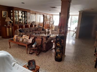 Casa de 5 alcobas en venta en San Vicente, Barranquilla, 900 m² · foto 2 de 5