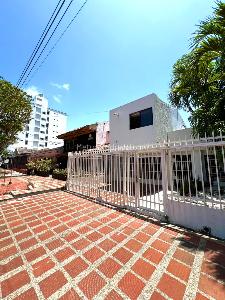 Casa de 5 alcobas en venta en El Porvenir, Barranquilla, 250 m² · foto 2 de 13