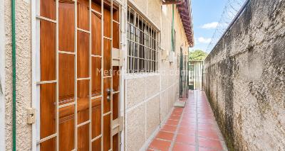 Casa de 5 alcobas en venta en America, Barranquilla, 378 m² · foto 9 de 11