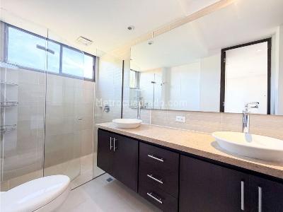 Apartamento en arriendo en El Poblado, Medellín · foto 15 de 20