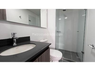 Apartamento de 3 alcobas en venta en El Poblado, Medellín, 70 m² · foto 5 de 19