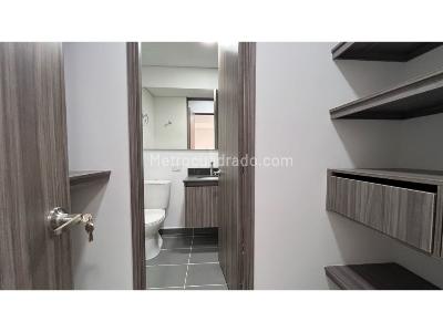 Apartamento de 3 alcobas en venta en El Poblado, Medellín, 70 m² · foto 9 de 19