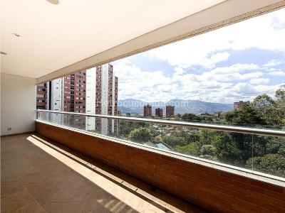 Apartamento de 4 alcobas en arriendo en El Poblado, Medellín, 253 m² · foto 6 de 20