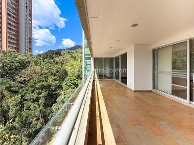 Apartamento de 4 alcobas en arriendo en El Poblado, Medellín, 253 m² · foto 7 de 20