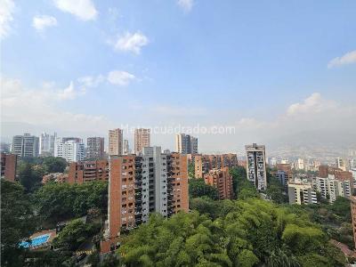 Apartamento en arriendo en Poblado, Medellín · foto 5 de 19