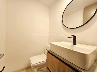 Apartamento en arriendo en Poblado, Medellín · foto 8 de 19