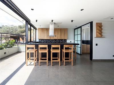 Apartamento en arriendo en El Poblado, Medellín · foto 2 de 18