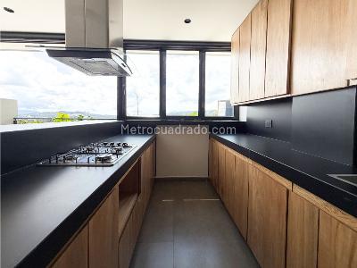 Apartamento en arriendo en El Poblado, Medellín · foto 4 de 18