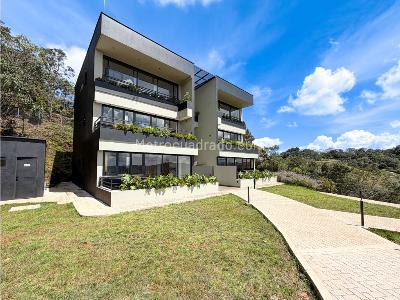 Apartamento en arriendo en El Poblado, Medellín · foto 8 de 18
