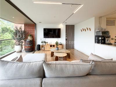 Apartamento de 2 alcobas en venta en El Tesoro, Medellín, 109 m² · foto 3 de 20
