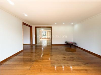 Apartamento de 4 alcobas en venta en El Poblado, Medellín, 220 m² · foto 11 de 20