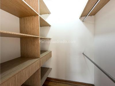 Apartamento de 4 alcobas en venta en El Poblado, Medellín, 220 m² · foto 16 de 20