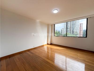 Apartamento de 4 alcobas en venta en El Poblado, Medellín, 220 m² · foto 18 de 20