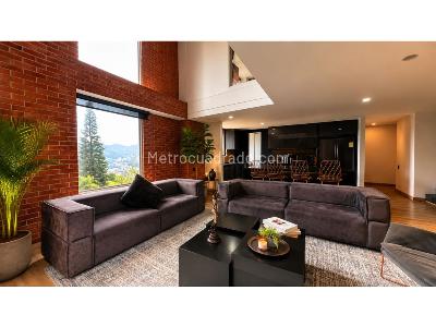 Apartamento de 2 alcobas en venta en El Poblado, Medellín, 134 m² · foto 2 de 10