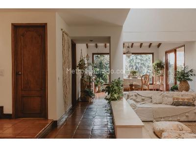 Casa de 5 alcobas en venta en El Poblado, Medellín, 350 m² · foto 3 de 18