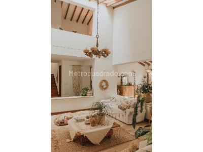 Casa de 5 alcobas en venta en El Poblado, Medellín, 350 m² · foto 8 de 18