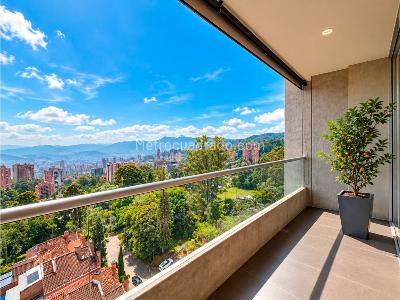 Apartaestudio en venta en El Poblado, Medellín, 69 m² · foto 3 de 11