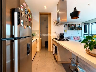 Apartaestudio en venta en El Poblado, Medellín, 69 m² · foto 7 de 11