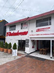 Casa de 5 alcobas en venta en Pontevedra, Bogotá, 300 m² · foto 3 de 3