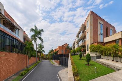 Apartamento de 4 alcobas en venta en Ciudad Jardin, Cali, 188 m² · foto 2 de 17