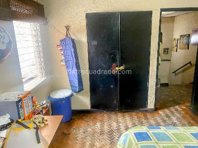 Casa de 3 alcobas en venta en Urbanizacion La Merced, Cali, 294 m² · foto 19 de 20