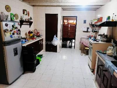 Casa de 3 alcobas en venta en Urbanizacion La Merced, Cali, 294 m² · foto 6 de 20