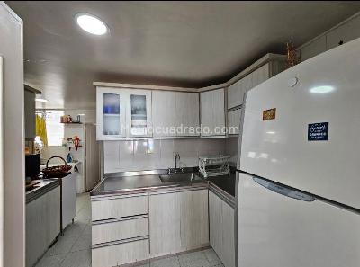 Apartamento de 3 alcobas en venta en Cable, Manizales, 149 m² · foto 3 de 18