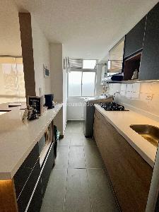 Apartamento de 2 alcobas en venta en Av Del Centro, Manizales, 45 m² · foto 3 de 9