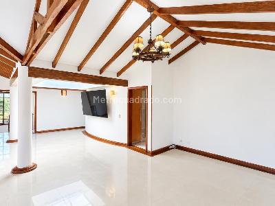 Casa en venta en Cerros De Alhambra, Manizales · foto 3 de 13