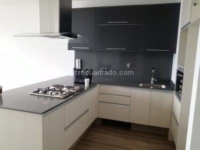 Apartaestudio en arriendo en El Castillo, Medellín, 65 m² · foto 8 de 16