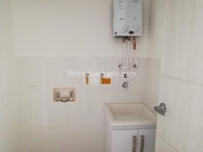 Apartaestudio en arriendo en El Castillo, Medellín, 65 m² · foto 16 de 16