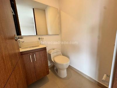 Apartaestudio en arriendo en Los Balsos N, Medellín, 68 m² · foto 10 de 13