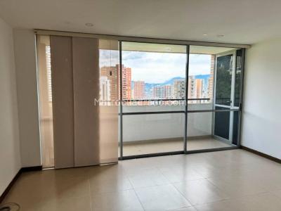 Apartaestudio en arriendo en Los Balsos N, Medellín, 68 m² · foto 2 de 13