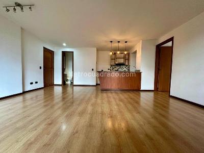 Apartaestudio en arriendo en Los Balsos N, Medellín, 70 m² · foto 2 de 18