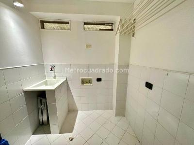 Apartaestudio en arriendo en Los Balsos N, Medellín, 70 m² · foto 17 de 18