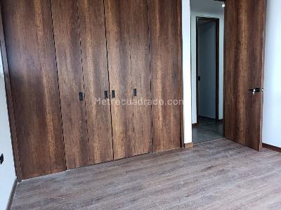 Apartamento de 2 alcobas en arriendo en Asomadera 1, Medellín, 98 m² · foto 11 de 18