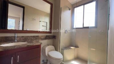 Apartamento de 3 alcobas en arriendo en Villa Turbay, Medellín, 236 m² · foto 20 de 20