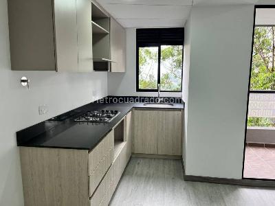 Apartamento en arriendo en Buenos Aires, Medellín · foto 2 de 14