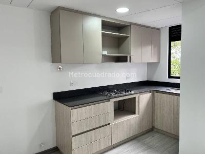 Apartamento en arriendo en Buenos Aires, Medellín · foto 3 de 14