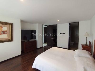 Apartamento de 2 alcobas en arriendo en El Tesoro, Medellín, 145 m² · foto 14 de 20