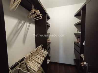 Apartamento de 2 alcobas en arriendo en El Tesoro, Medellín, 145 m² · foto 17 de 20